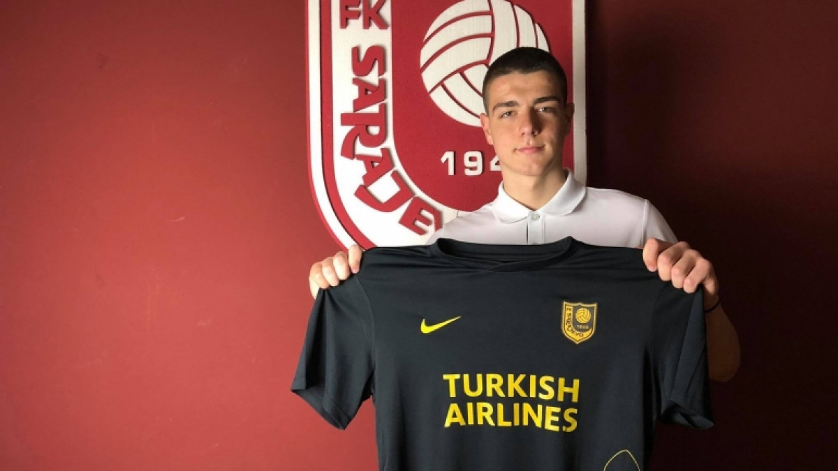Mladi Šahinović potpisao profesionalni ugovor za FK Sarajevo