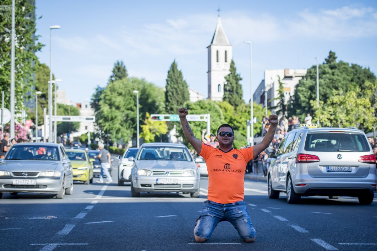 Šibenik ne pamti ovakve scene: Stigli su šampioni!
