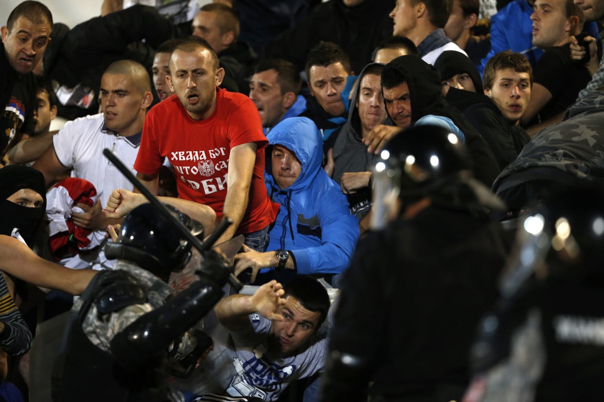 Ništa od osvete Albancima, Srbija pred debaklom: "FIFA je masakrirala Srbe, meč u Beogradu će..." Ništa od osvete Albancima, Srbija pred debaklom: "FIFA je masakrirala Srbe, meč u Beogradu će..."