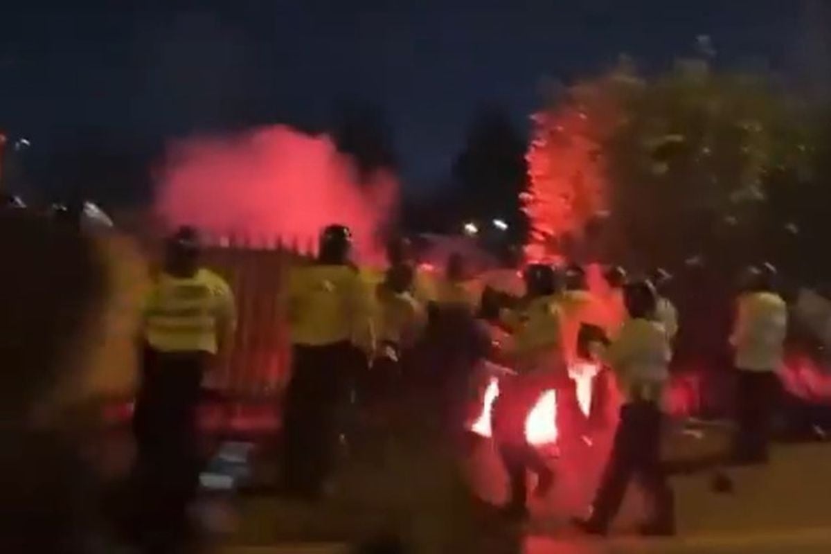 Poljski huligani otjerani sa stadiona i došlo je do ozbiljnog haosa