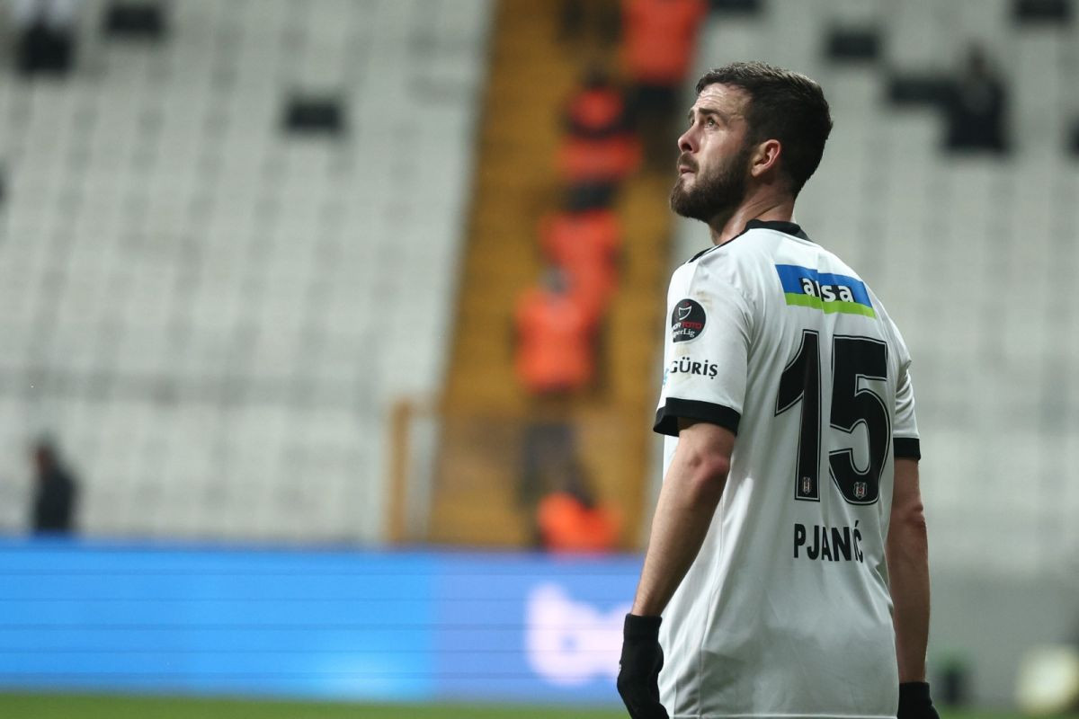 Miralem Pjanić i poziv koji bi mogao napraviti nezapamćen haos Miralem Pjanić i poziv koji bi mogao napraviti nezapamćen haos