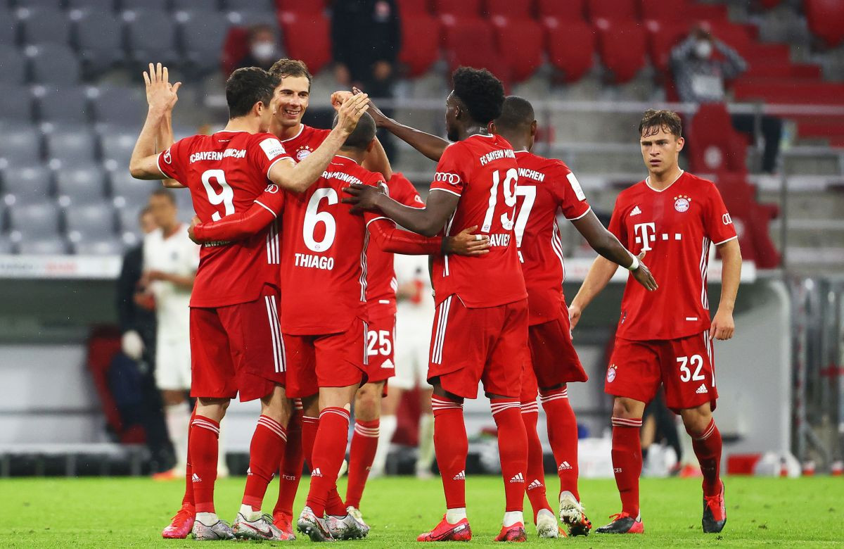 VAR spasio Bayern: Lewandowski 45. golom u sezoni odveo Bavarce u finale DFB Pokala VAR spasio Bayern: Lewandowski 45. golom u sezoni odveo Bavarce u finale DFB Pokala
