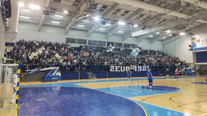 Spektakularna atmosfera u dvorani na Grbavici, u toku sarajevski derbi