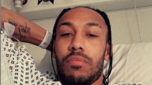 Pokupio malariju u Gabonu: Aubameyang iznenadio fanove fotografijom iz bolnice