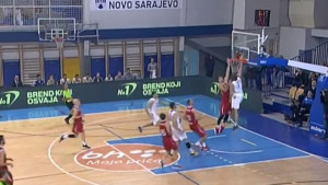 Publika na Grbavici morala je na noge: Šta to radi Adin Vrabac?