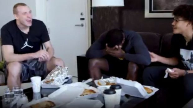 Smailagić donio ćevape i burek saigračima iz Golden Statea