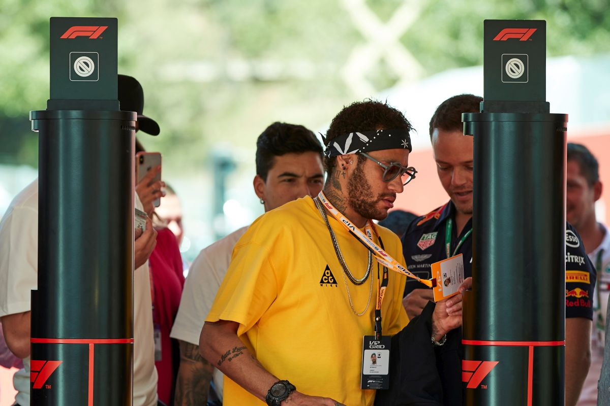 Barcelona od Neymara traži 10 miliona eura zbog bizarne greške