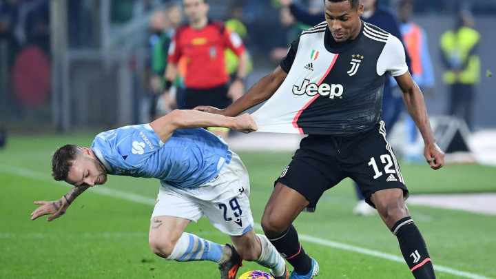 Alex Sandro izbjegao lom rebra, ali propušta derbi