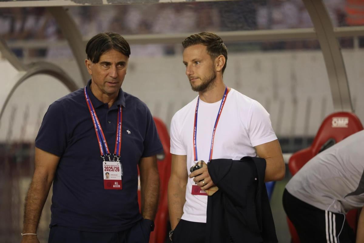 Sinoć Rebić, a danas zvijer: Rakitić završio Hajduku novi veliki transfer, plaća "samo" 360.000 eura Sinoć Rebić, a danas zvijer: Rakitić završio Hajduku novi veliki transfer, plaća "samo" 360.000 eura