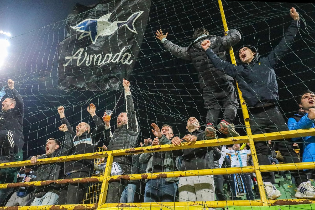 Navijači u transu nakon objave NK Rijeka: "Treba stadion proširiti"
