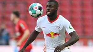 Bayern ne da 200.000 eura: Upamecano iz bizarnog razloga mora trenirati sa bivšim klubom do 15. jula