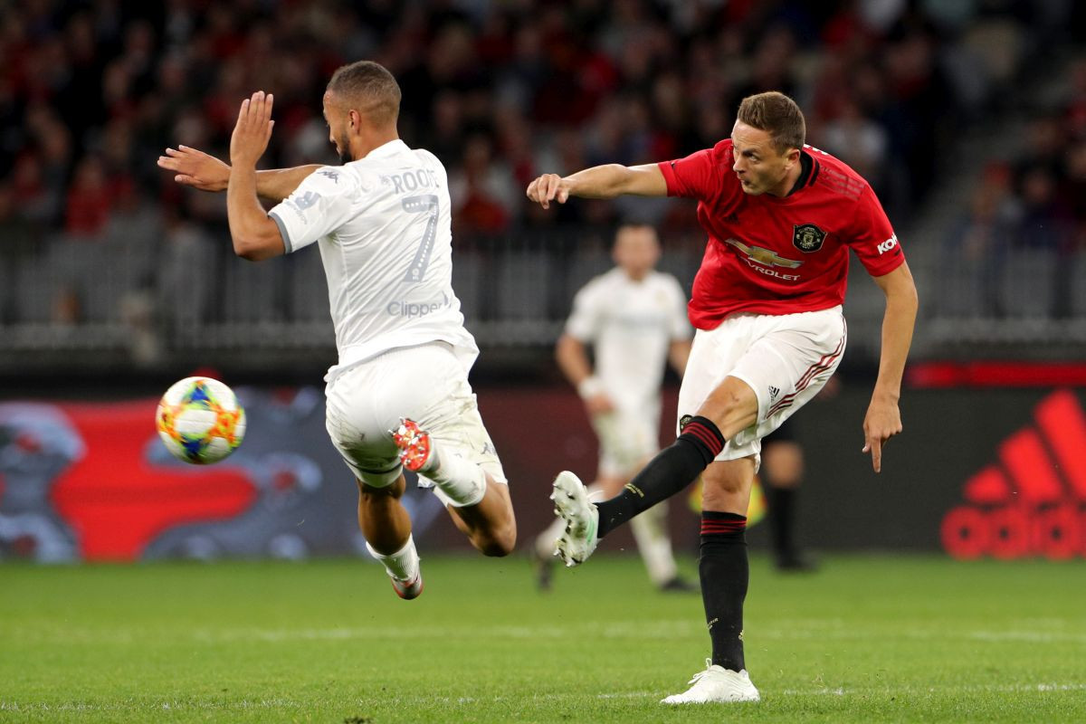 Matić ostaje u Unitedu