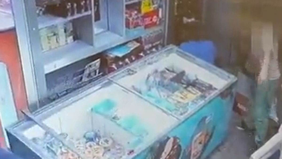 Uznemirujuće snimke: Navijač AEK-a se skrivao u prodavnici, policija na novom tragu