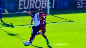Roma na koljenima u Parmi