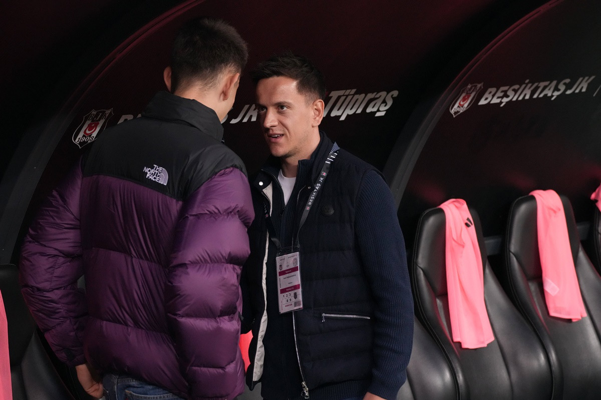 Turci ne staju: Bešiktaš vratio Hadžiahmetovića pa mu doveo konkurenta, Galata se pojačao iz Lensa