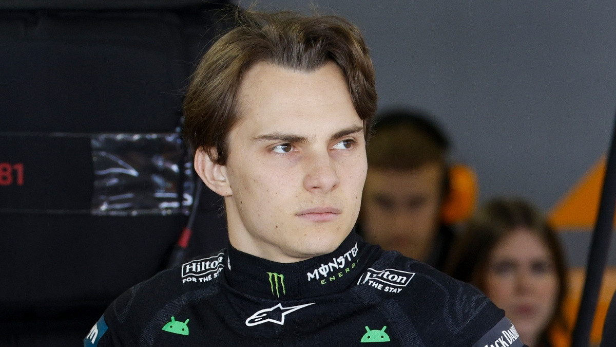 Piastri tražio šansu da napadne Verstappena, McLaren rekao "Ne!" Piastri tražio šansu da napadne Verstappena, McLaren rekao "Ne!"