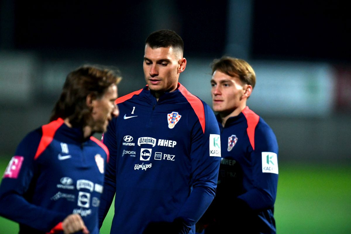 Dominik Livaković čuo šta ga čeka i ne želi ni kročiti na teren! Odluku je već donio!