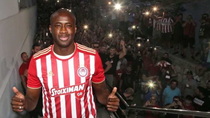 Yaya Toure predstavljen u Olympiakosu, navijači ga dočekali kao kralja