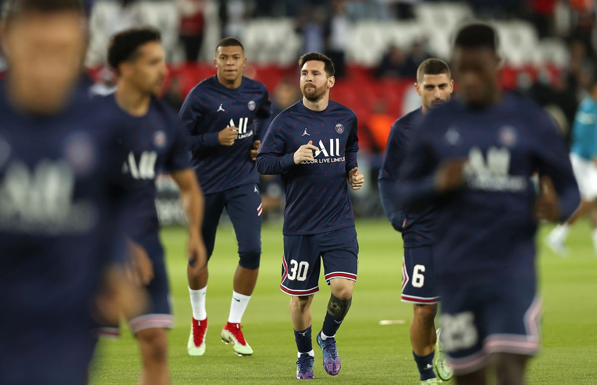 Mbappe: Sretan sam da trčim dok Messi 'šeta' po terenu
