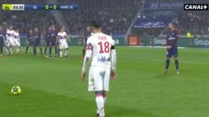 Juninho, jesi li to ti? Spektakularan gol Fekira iz slobodnjaka!