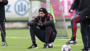 Izgubljeni veznjak simbol je Bayernove krize, Tuchel je sjedio na lopti i samo o njemu razmišljao
