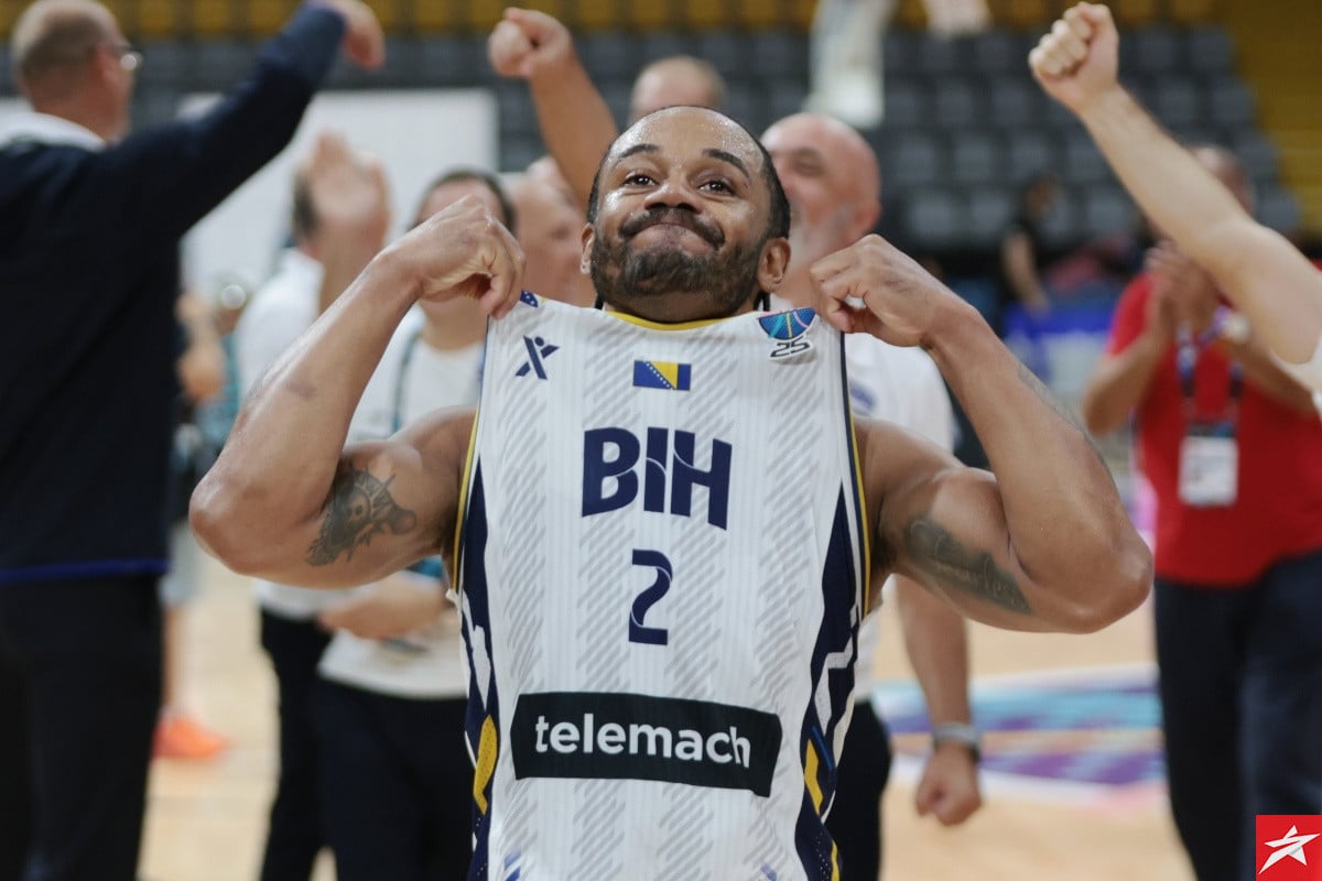 "John Roberson je veći Bosanac i Hercegovac od 90% nas!" "John Roberson je veći Bosanac i Hercegovac od 90% nas!"
