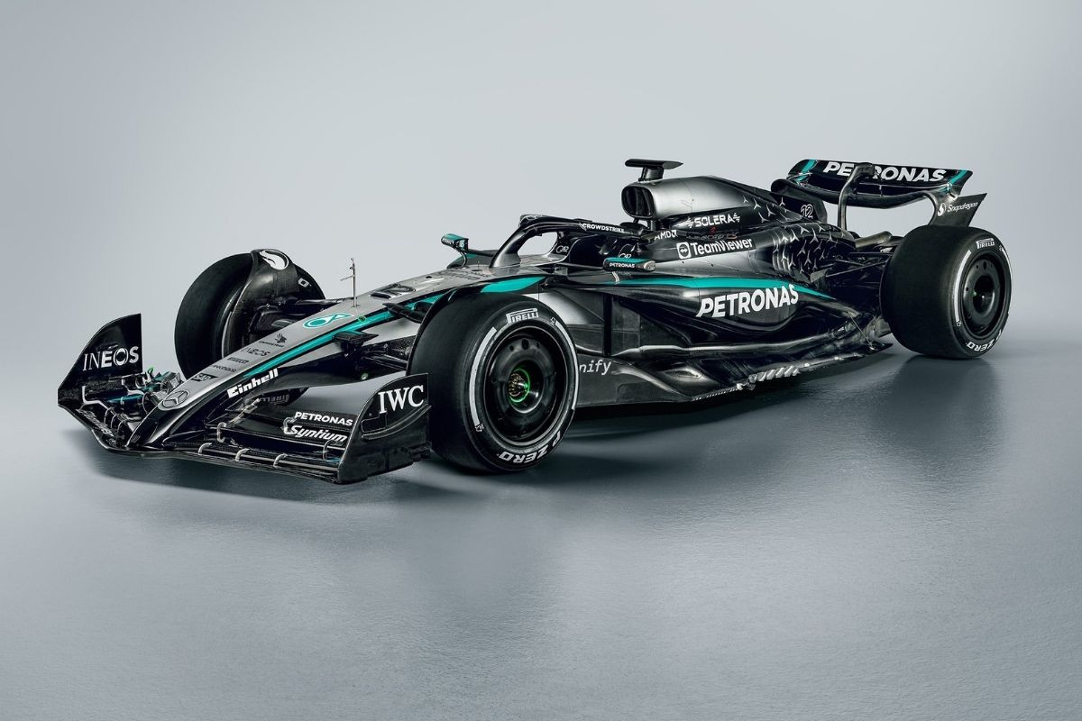 Mercedes povukao radikalan potez: W16 stiže s potpuno novom filozofijom Mercedes povukao radikalan potez: W16 stiže s potpuno novom filozofijom