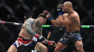 Otac borca potresen nakon užasnog incidenta u UFC-u: "Moj sin bi mogao ostati slijep"