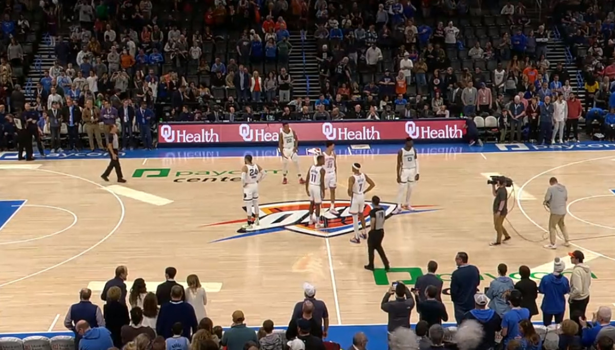 Bizarna scena u NBA ligi: Niko u dvorani nije mogao da vjeruje šta se dešava na parketu