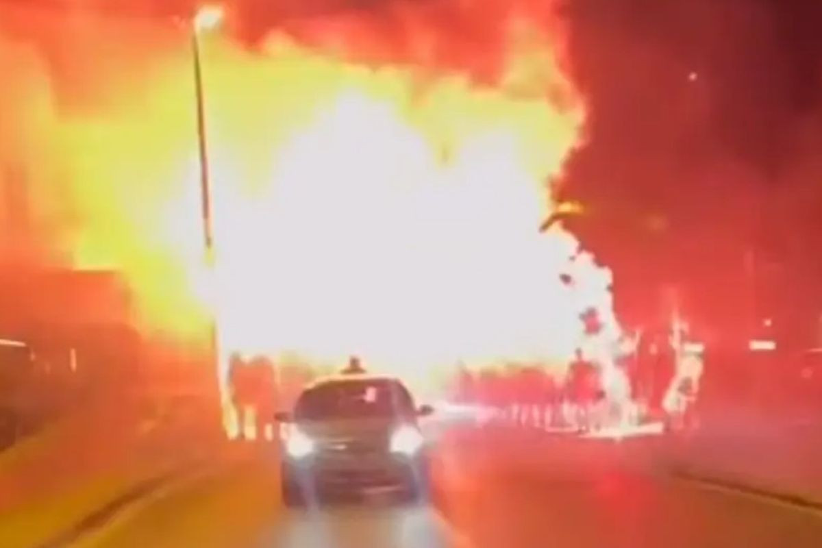 Torcida im prvo devastirala stadion, pa upala u grad i počela divljati! Torcida im prvo devastirala stadion, pa upala u grad i počela divljati!