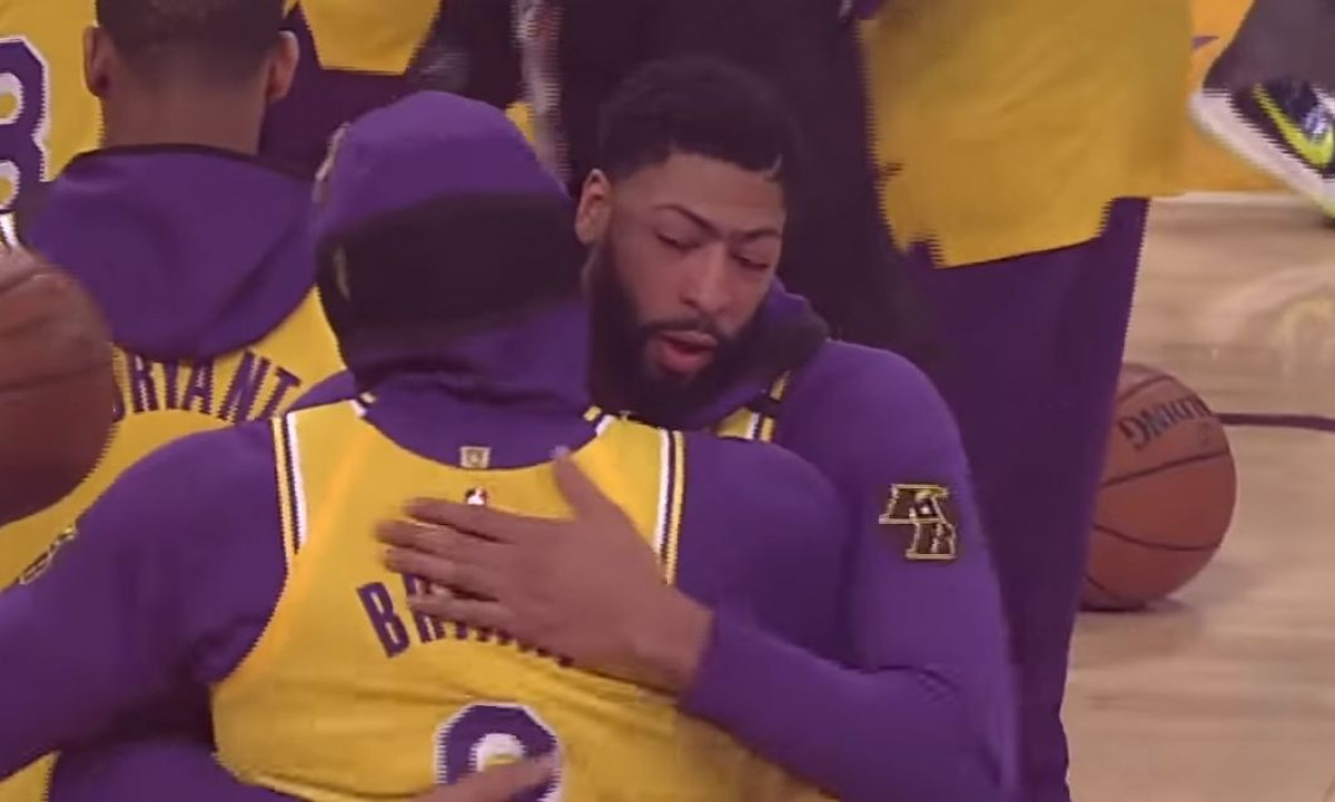 Spiker u Staples Centru svakog igrača Lakersa predstavio kao Kobeja Bryanta