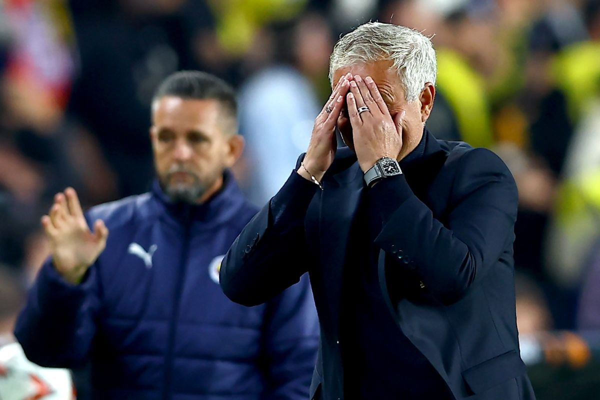 Mourinhu je preko glave svega, iznenađujuće je najavio odlazak s velike scene: "Tako je najbolje" Mourinhu je preko glave svega, iznenađujuće je najavio odlazak s velike scene: "Tako je najbolje"