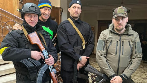 Svjetski bokserski prvak uzeo oružje u ruke i krenuo u odbranu Kijeva! 