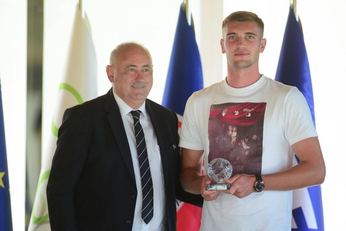 Mulahusejnoviću uručen trofej za najboljeg strijelca Prve lige Slovenije