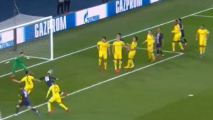 PSG vodi protiv Dortmunda: Neymar zabio gol, pa otrčao u zagrljaj Mbappeu