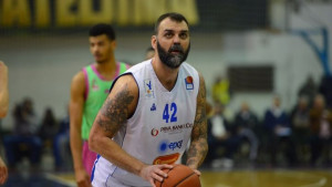 Zbog nasilja u porodici uhapšen bivši reprezentativac Bosne i Hercegovine Ratko Varda!