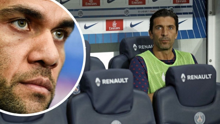 Ozbiljan razgovor pod tušem: Tuširao sam se, a Dani Alves je buljio u mene