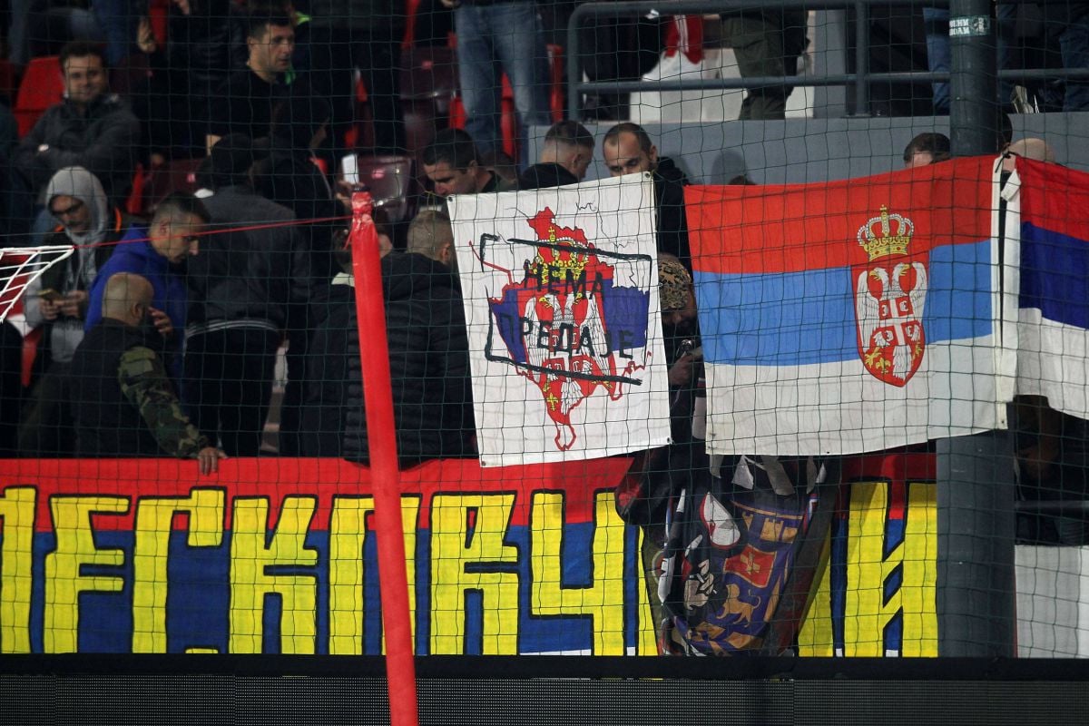 Albanci bez milosti obrukali srpskog navijača: "Kakav magarac" Albanci bez milosti obrukali srpskog navijača: "Kakav magarac"