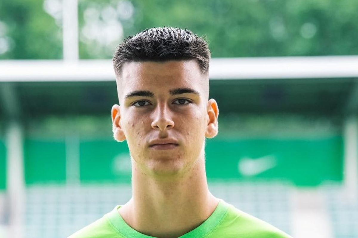 Tuzlak novi član kraljevskog kluba: Bh. div od 197 cm napustio Wolfsburg Tuzlak novi član kraljevskog kluba: Bh. div od 197 cm napustio Wolfsburg