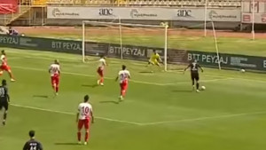 Vršajević nije napadač, no pokazao je kako se pred golom 'završava' posao