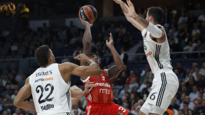 Novi skandal u Euroligi: Tavares igrao sa pet ličnih grešaka protiv Crvene zvezde