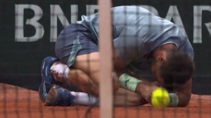 Au, kakav tenis igra Damir Džumhur - Podigao se iz pepela i dobio meč na nestvaran način!
