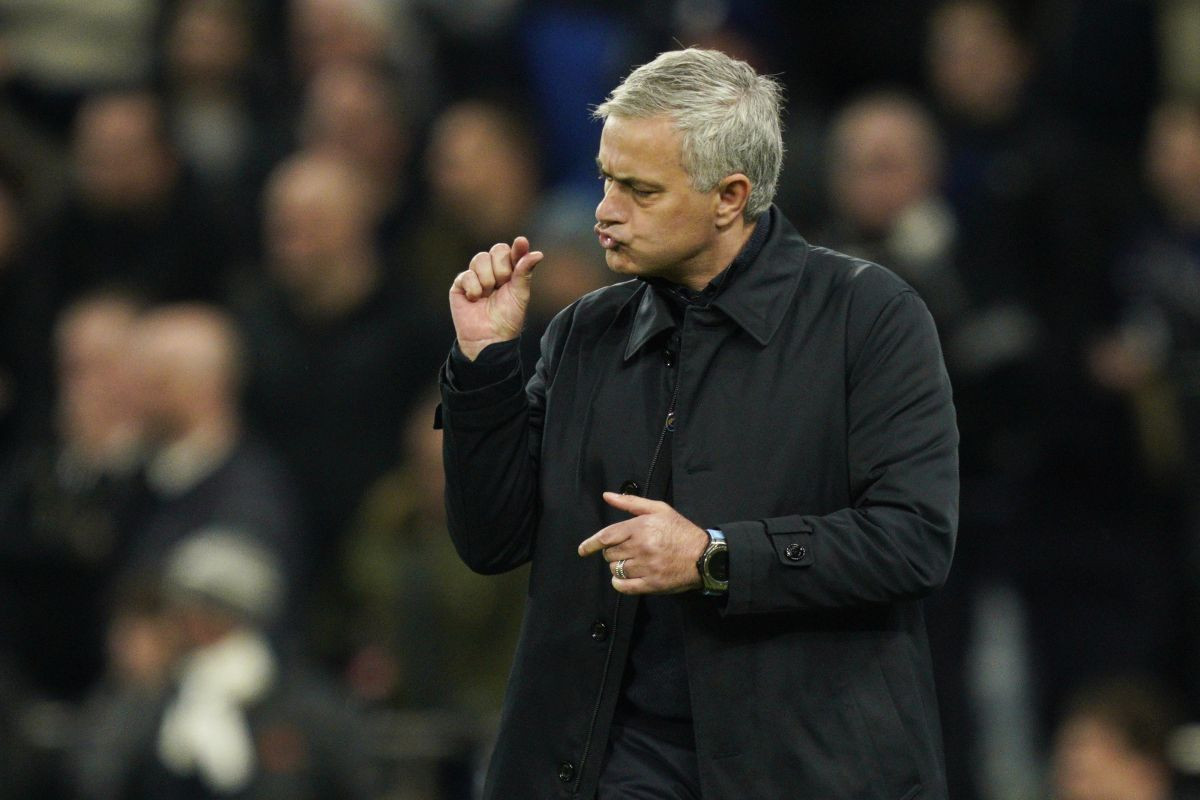 Dok mnogi troše stotine miliona, nevjerovatni Mourinho za samo 15 miliona dovodi sjajno pojačanje Dok mnogi troše stotine miliona, nevjerovatni Mourinho za samo 15 miliona dovodi sjajno pojačanje