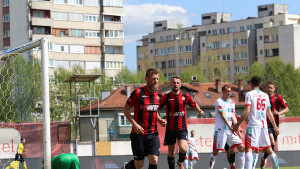 Emir Jusić i naredne sezone predvodi odbranu FK Sloboda