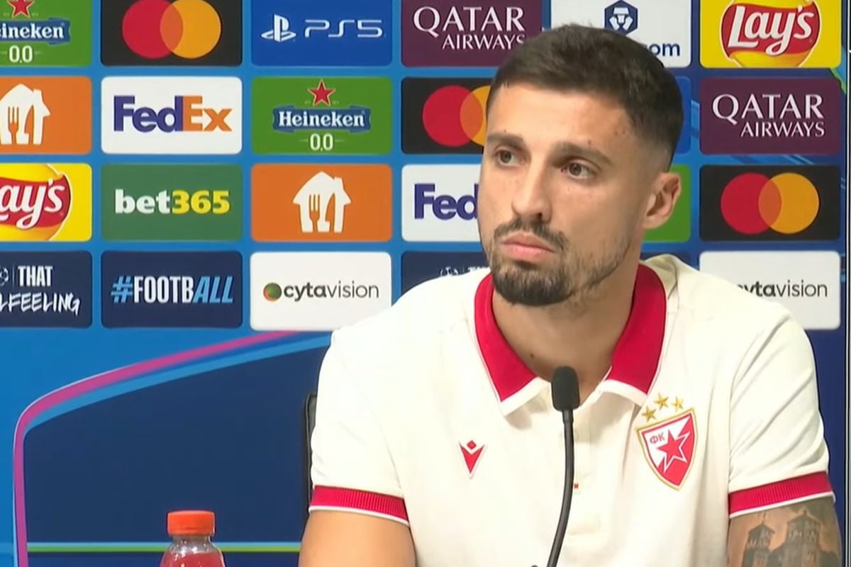 Rade Krunić više nije mogao da šuti, pred meč na Kipru to je morao priznati: "Teško mi je..." Rade Krunić više nije mogao da šuti, pred meč na Kipru to je morao priznati: "Teško mi je..."