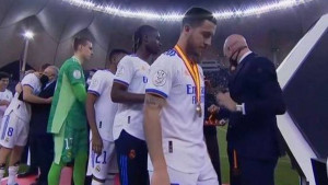 Ponašanje Hazarda na proslavi trofeja najbolje opisuje njegovu situaciju u Real Madridu