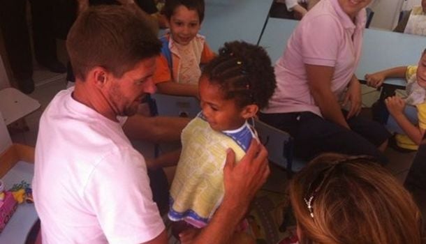 Gerrard u Portugalu posjetio Dom za nezbrinutu djecu