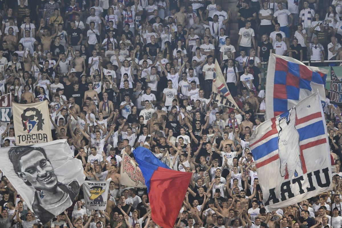Igrači Hajduka šokirali navijače, teškim korakom krenuli prema njima, a onda dobili jasnu poruku 