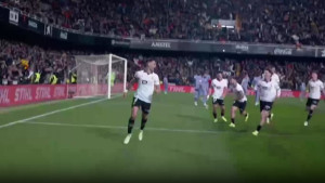 Igrači Real Madrida kao osnovci na školskom poligonu - Neshvatljive greške i dva brza gola Valencije