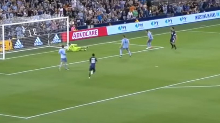 Novi pogodak majstora: Zlatan Ibrahimović se samo igra